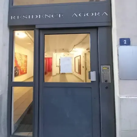 Cosy Au Coeur De Nimes. Apartment Nîmes