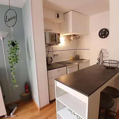 Cosy Au Coeur De Nimes. Apartamento *